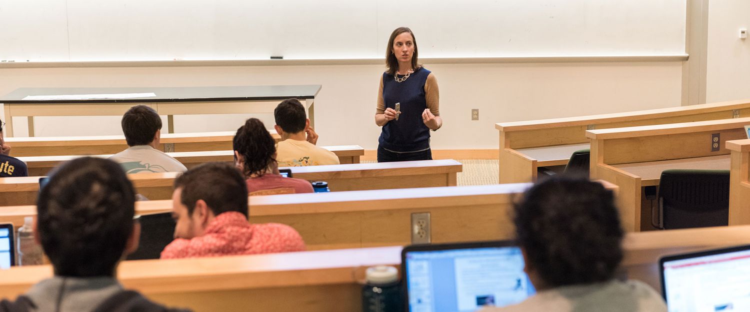 photo - Linda Green with students in lecture hall