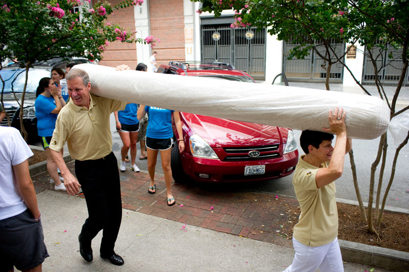Peterson move-in day at dorms