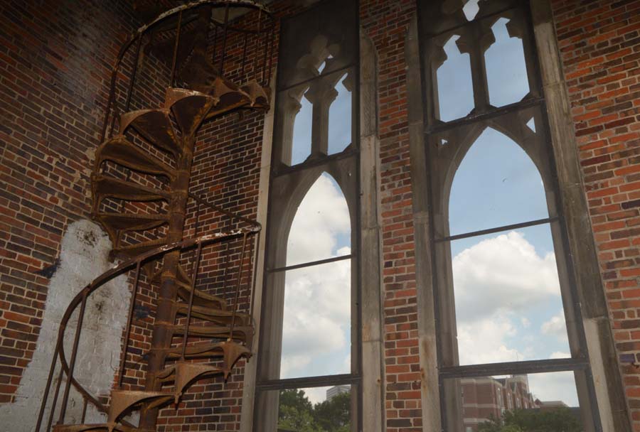 The floor above Daisy's Apartment has large openings covered by screens. North Avenue Apartments are visible in the lower right corner. Hidden Georgia Tech Daisy's Apartment