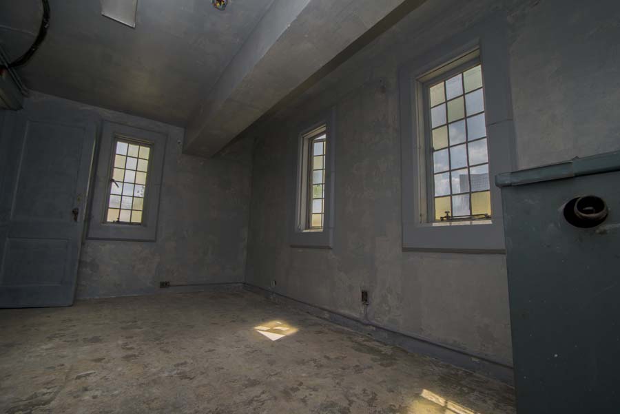 The apartment’s main room is 10 feet by 18 feet. Hidden Georgia Tech Daisy's Apartment