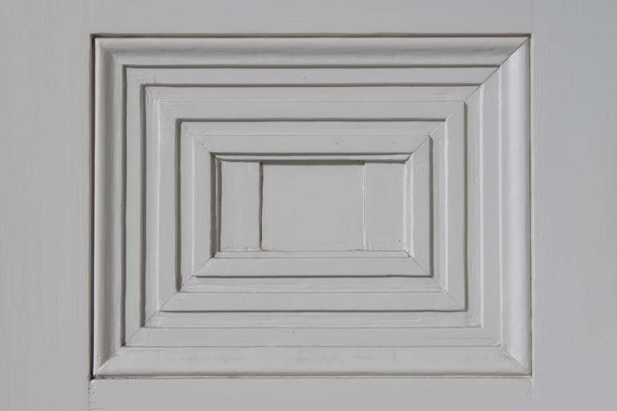 Close-up of the door detail of the Academy of Medicine.