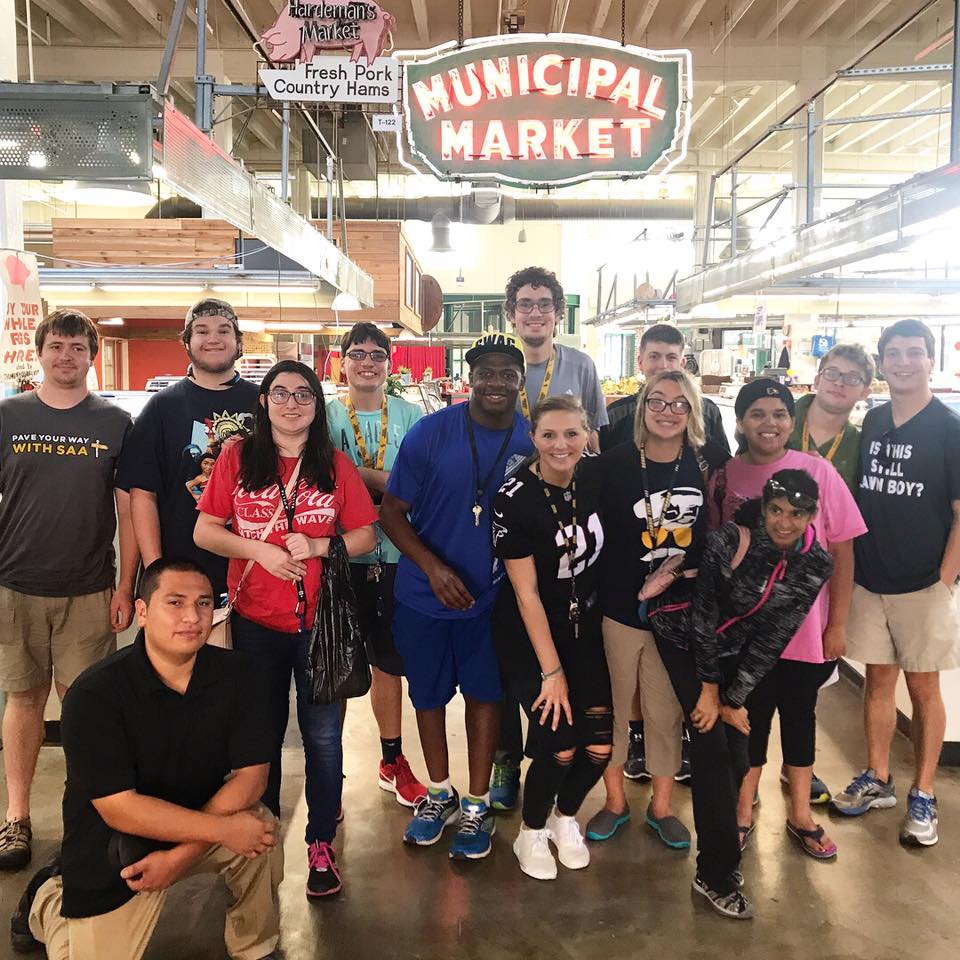excel students visit sweet auburn curb market