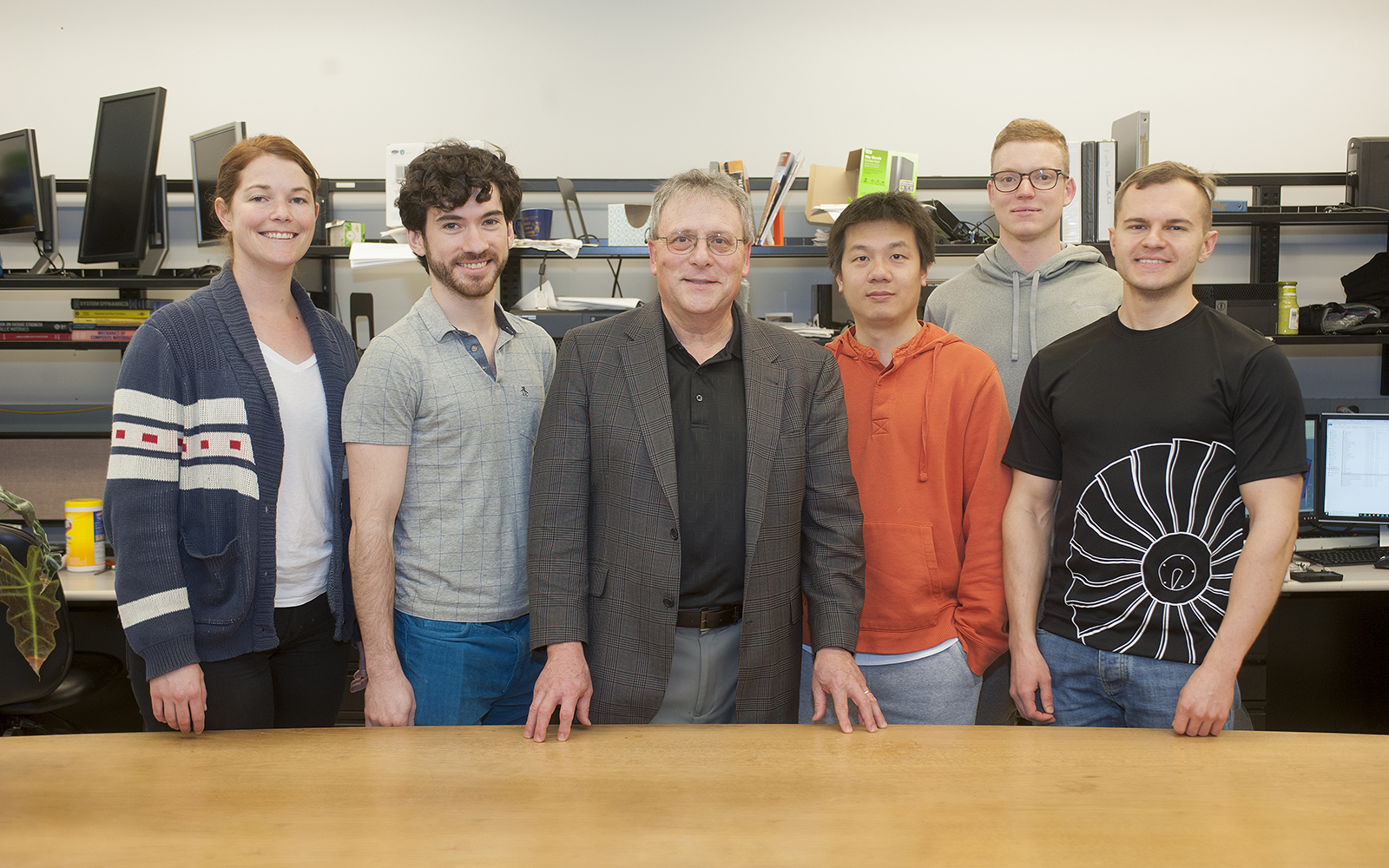 mcdowell with students from lab group