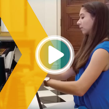 Dawn Andrews playing piano