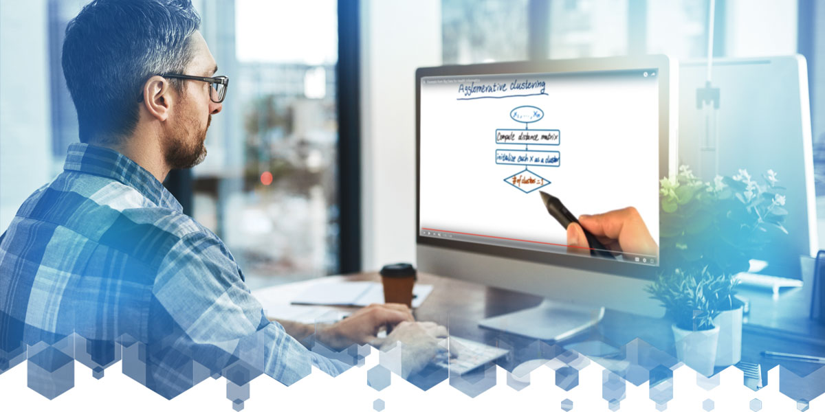 A student taking an online computing class