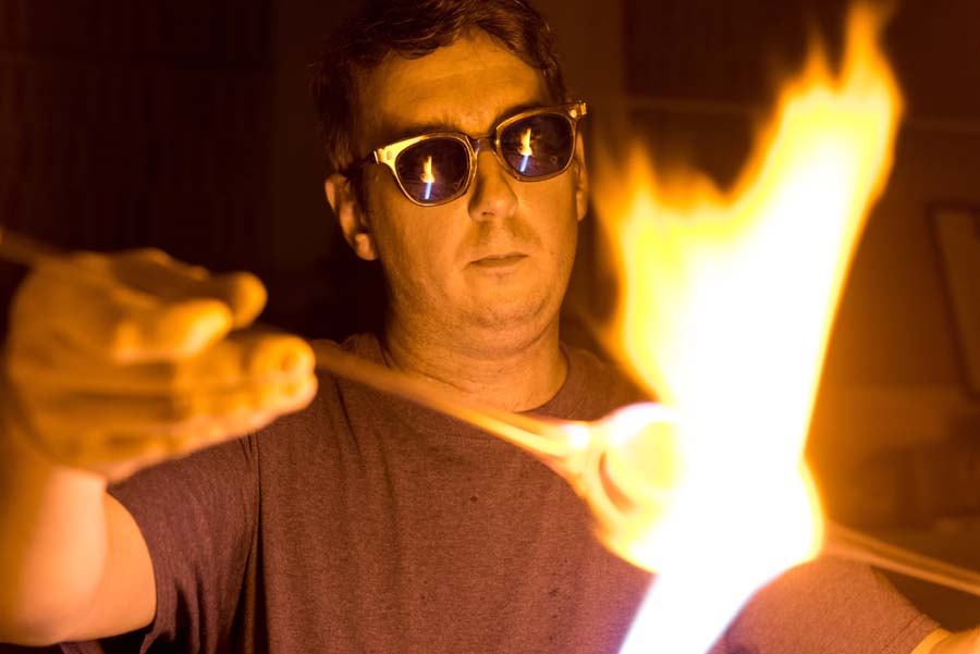 The Glassblowing Shop can fabricate scientific apparatus from borosilicate glass (pyrex) or fused quartz. Shop capabilities include the preparation of silver mirrors, and etching, cutting, grinding, and drilling of glass.